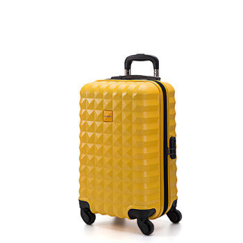 Яркий желтый чемодан на колесах средних размеров 20